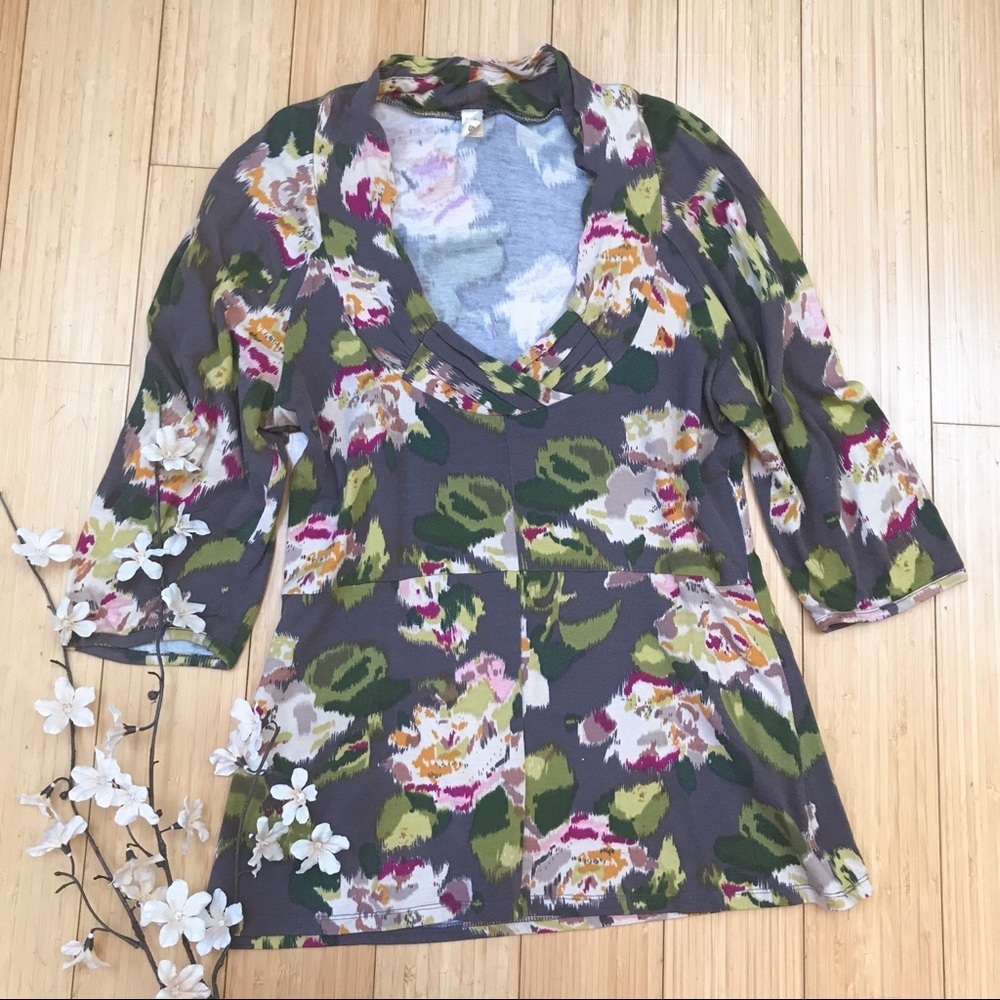 Anthropologie Tiny Watercolor Gray Shirt, S.